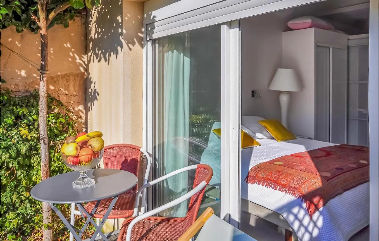 Stunning Home In Vedene With Wifi 0*,  France